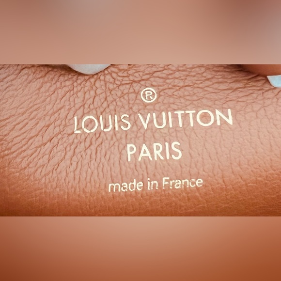 Authentic Louis Vuitton Monogram Marceau Flap Bag - Picture 9 of 16